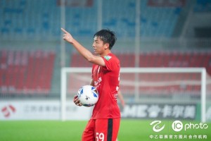 体育视频直播-中乙联赛第九轮 ，上海海港富盛经开队1-0山东泰山B队
